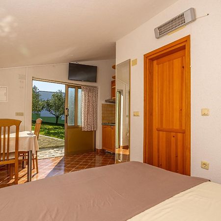 Apartments Francoise Crikvenica Esterno foto