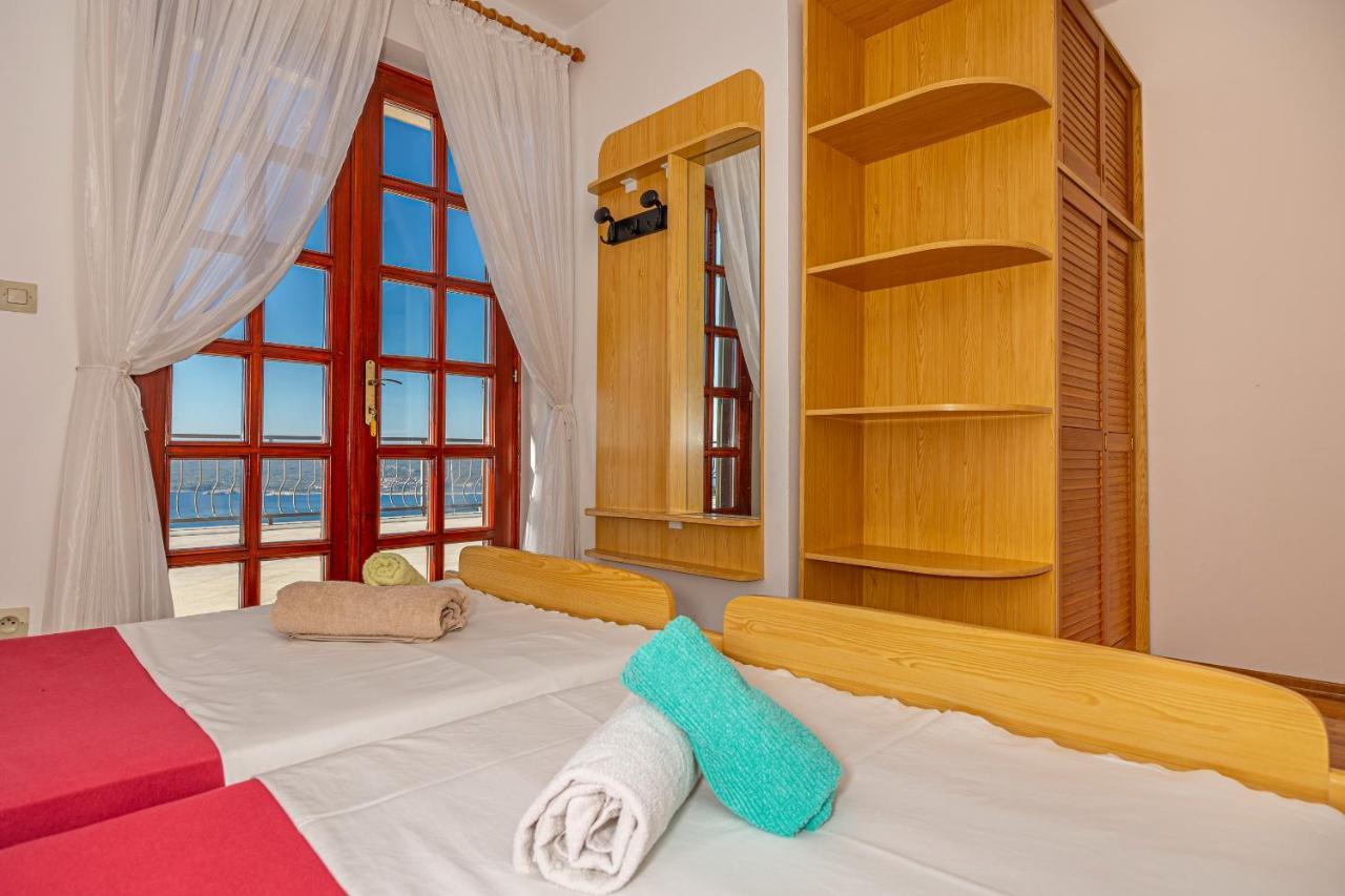 Apartments Francoise Crikvenica Esterno foto