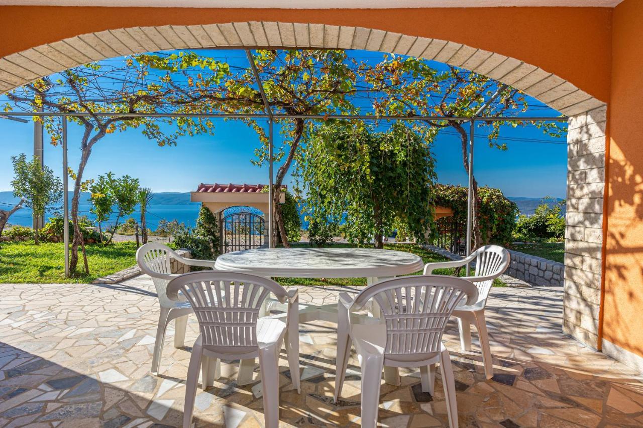 Apartments Francoise Crikvenica Esterno foto