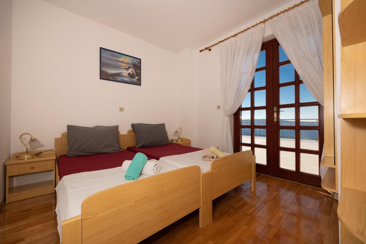 Apartments Francoise Crikvenica Esterno foto