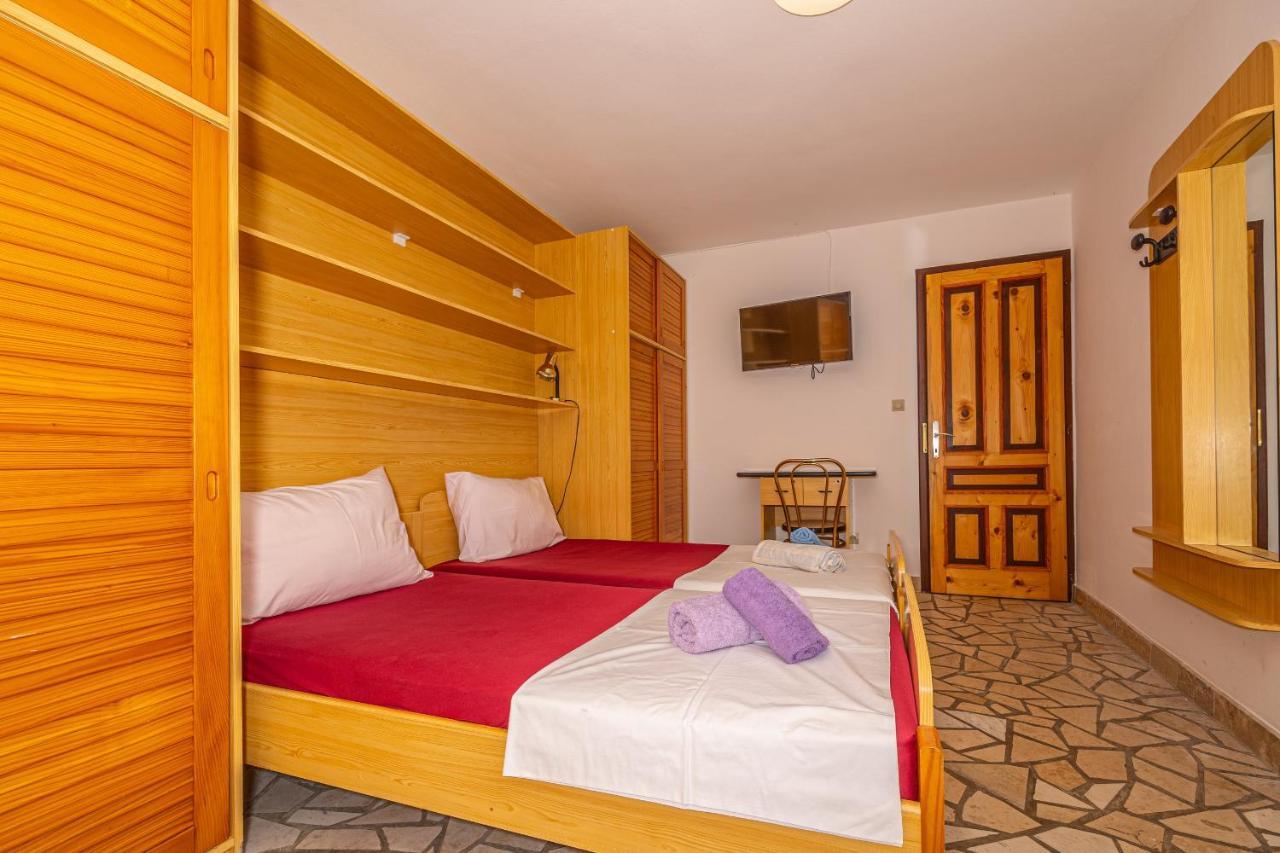 Apartments Francoise Crikvenica Esterno foto