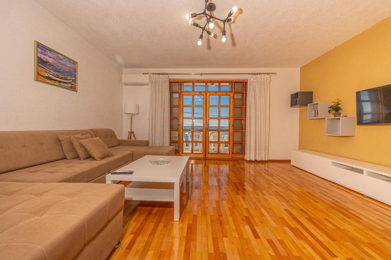 Apartments Francoise Crikvenica Esterno foto