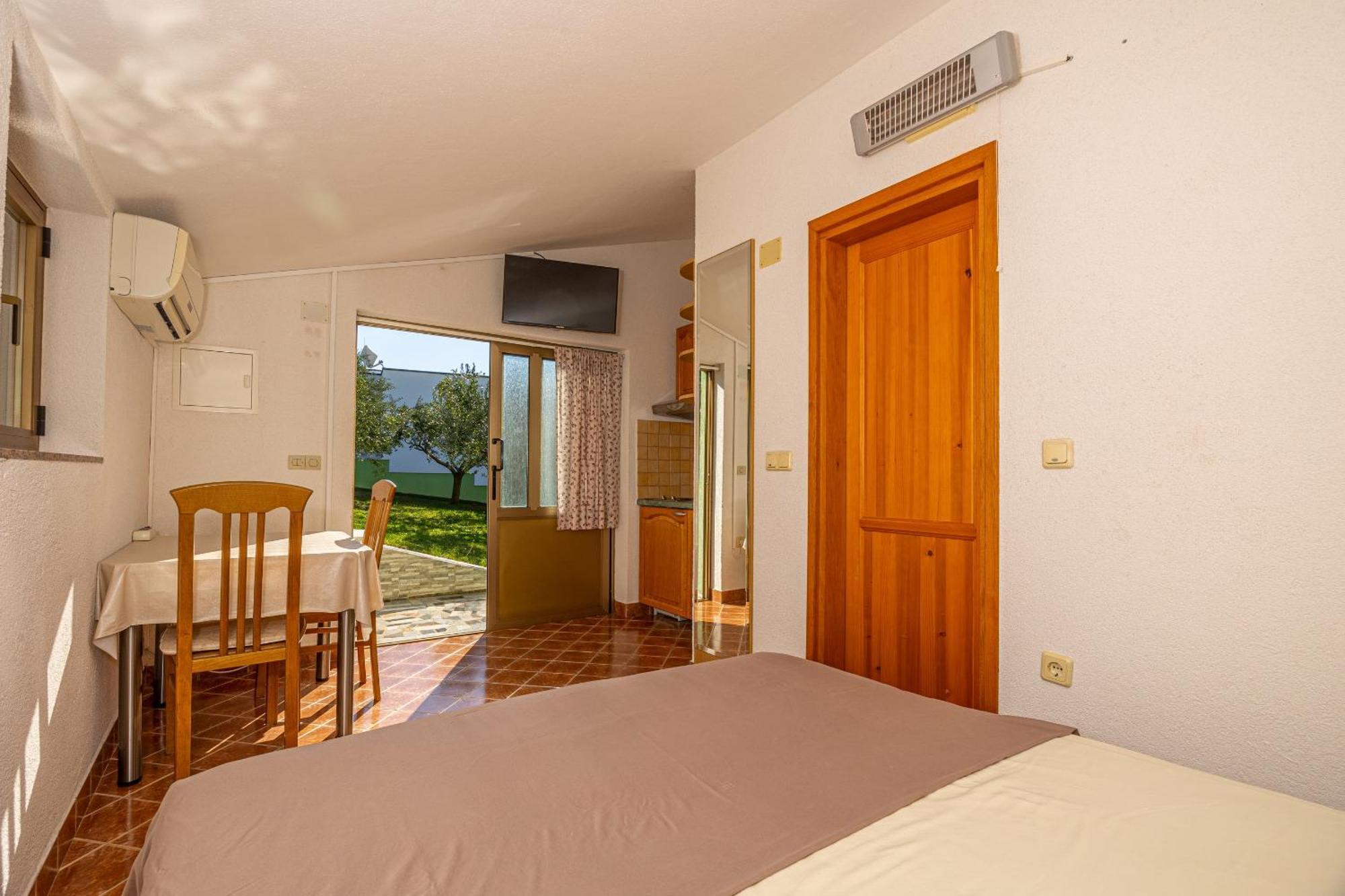 Apartments Francoise Crikvenica Esterno foto