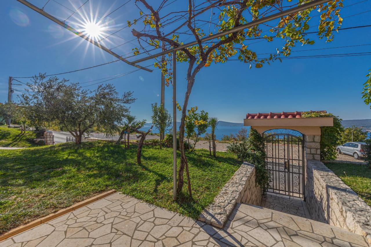Apartments Francoise Crikvenica Esterno foto