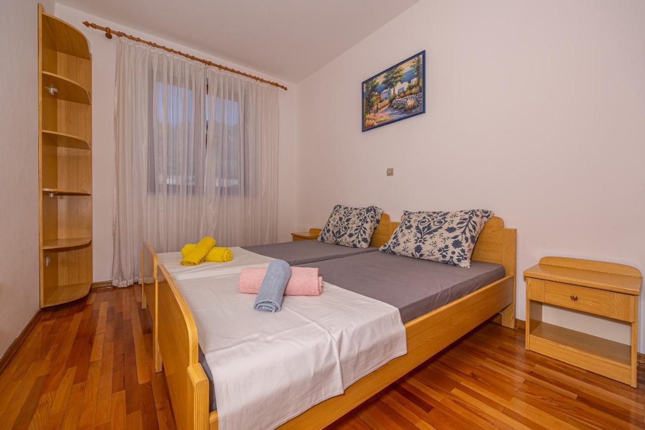 Apartments Francoise Crikvenica Esterno foto