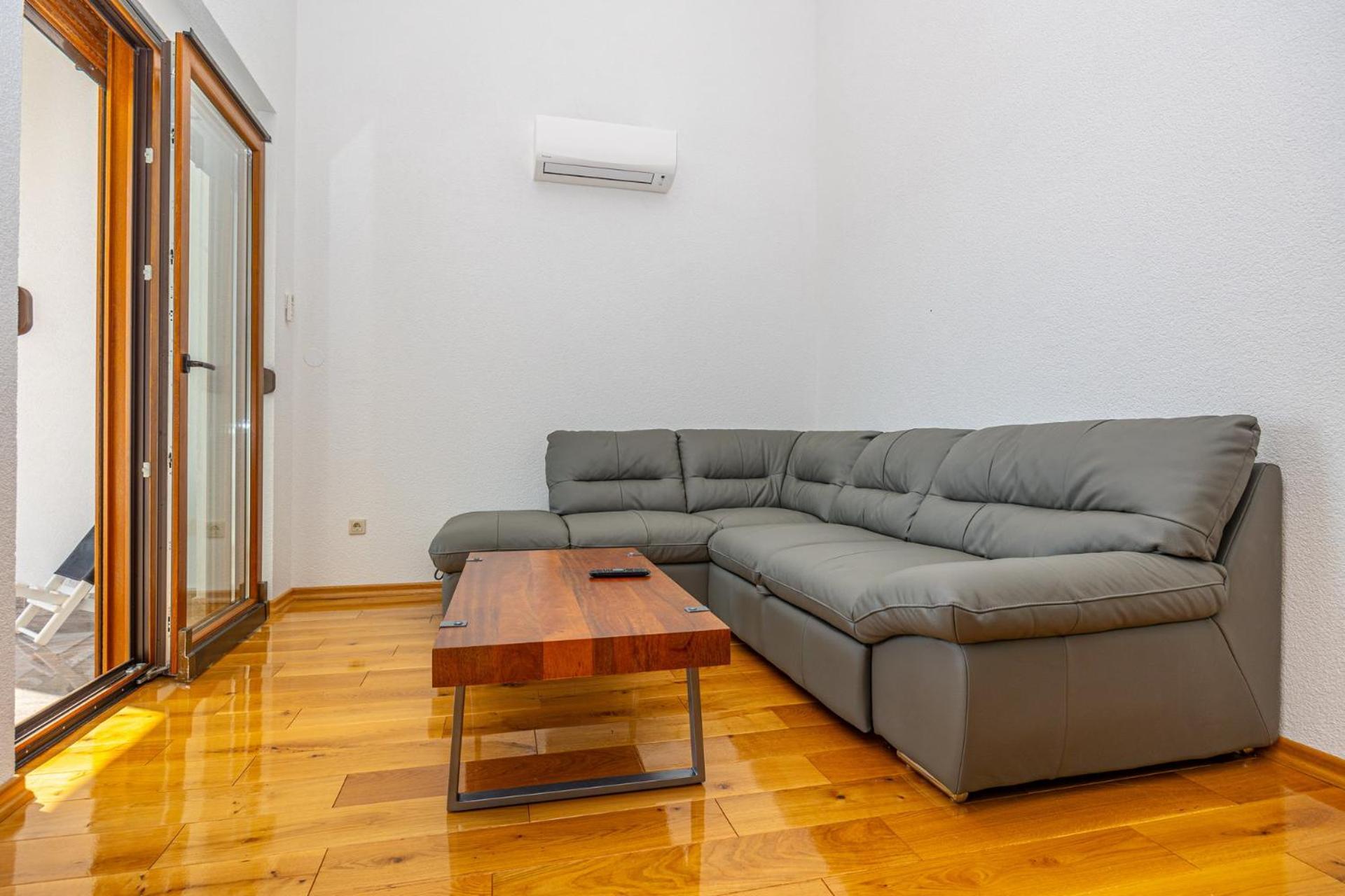 Apartments Francoise Crikvenica Esterno foto